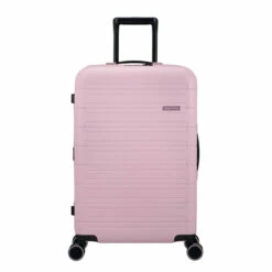 American Tourister Novastream 4 Wheel Expandable Suitcase - 67cm