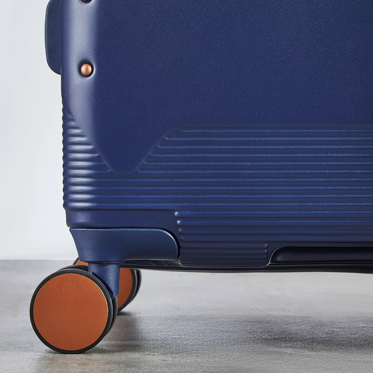 Rock Mayfair 4 Wheel Expandable Medium Suitcase - 65cm 15 Rock Mayfair 4 Wheel Expandable Medium Suitcase - 65cm - Image 15