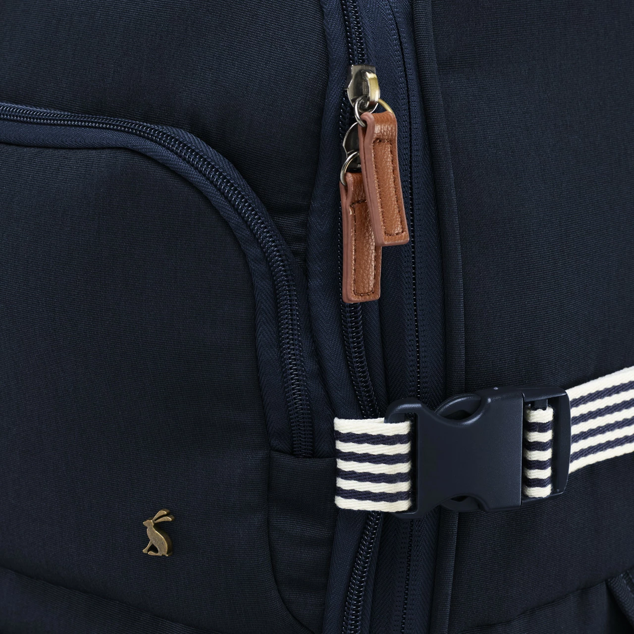 Joules Coast 4 Wheel Medium Suitcase - 66cm 18 Joules Coast 4 Wheel Medium Suitcase - 66cm - Image 18