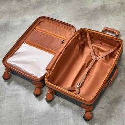 Rock Carnaby 4 Wheel Exp Large Suitcase - 78cm 34 Rock Carnaby 4 Wheel Exp Large Suitcase - 78cm -Zime Luggage Sales Rock Carnaby TR 0219 GRN Interior 33541.1660576332