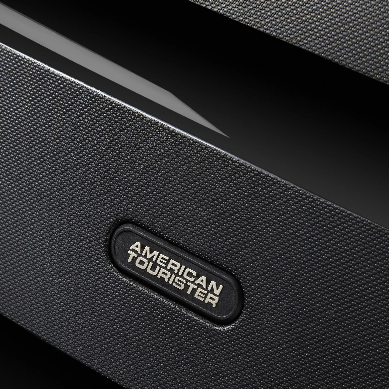 American Tourister Bon Air 4 Wheel Medium Suitcase - 66cm 12 American Tourister Bon Air 4 Wheel Medium Suitcase - 66cm - Image 12