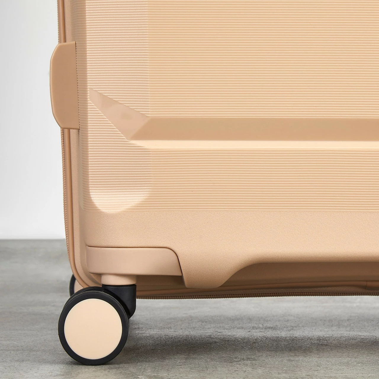 Rock Tulum 4 Wheel Exp Cabin Suitcase - 55cm 5 Rock Tulum 4 Wheel Exp Cabin Suitcase - 55cm - Image 5