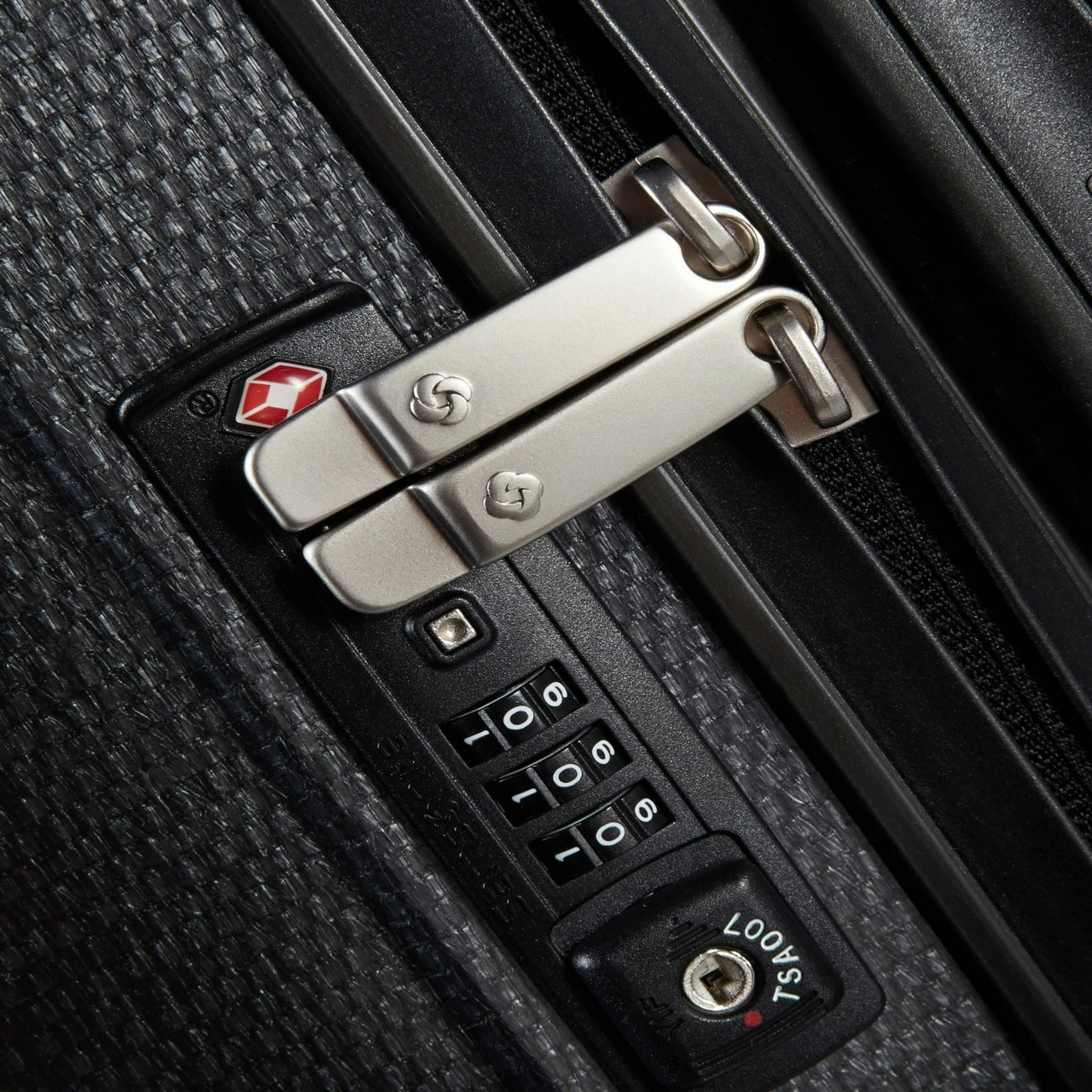 Samsonite Lite-Cube 4 Wheel Suitcase - 82cm 12 Samsonite Lite-Cube 4 Wheel Suitcase - 82cm - Image 12