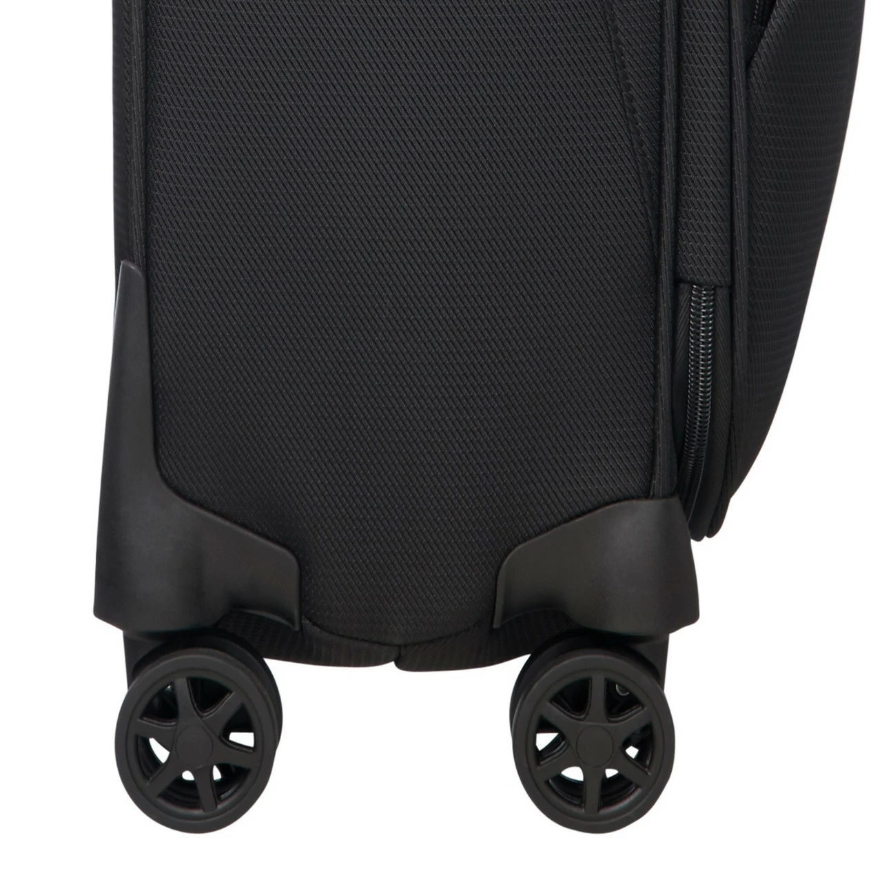 Samsonite Spark SNG Eco 4 Wheel Expandable Suitcase - 79cm 14 Samsonite Spark SNG Eco 4 Wheel Expandable Suitcase - 79cm - Image 14